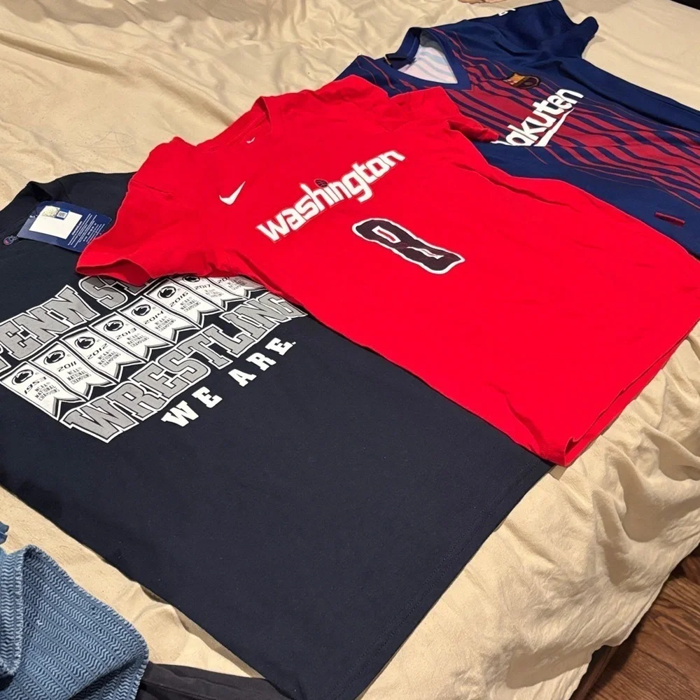 Kids size M T-shirt bundle